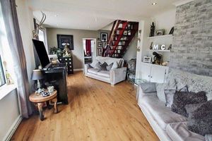 Lounge/diner- click for photo gallery